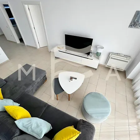 2 Bedroom Apartment, 661 Apartment *