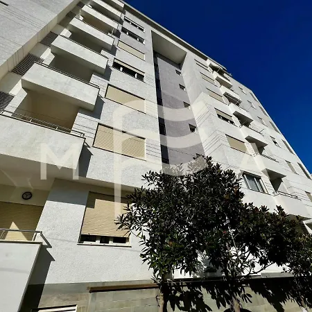2 Bedroom Apartment, 661 Apartment
