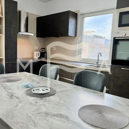 2 Bedroom Apartment, 661 Apartment *