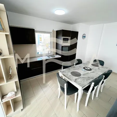 2 Bedroom Apartment, 661 Apartment *