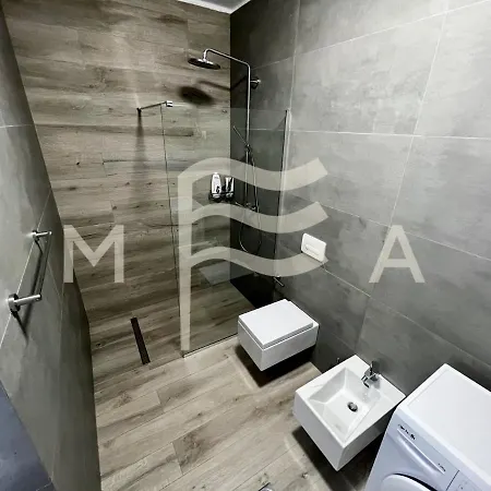 2 Bedroom Apartment, 661 * Durres